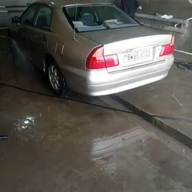 Mitsubishi Diamante 1995