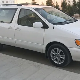 Toyota Sienna 2002
