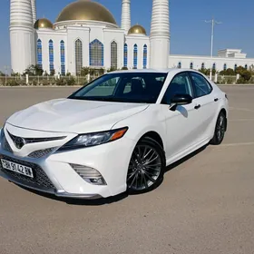 Toyota Camry 2020
