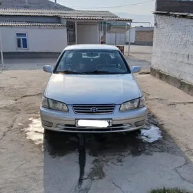 Toyota Camry 2001