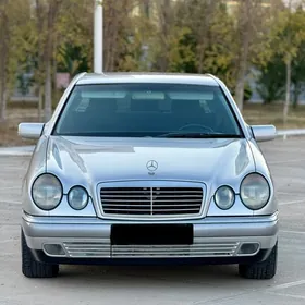 Mercedes-Benz E55 AMG 2000