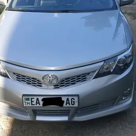 Toyota Camry 2012
