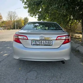 Toyota Camry 2014