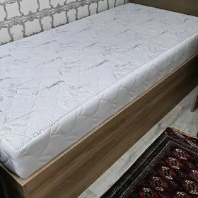 кровать.Krowat.