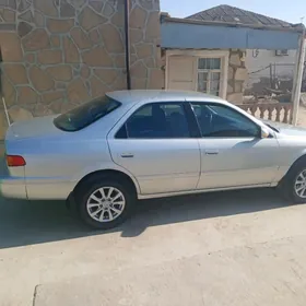 Toyota Camry 2001