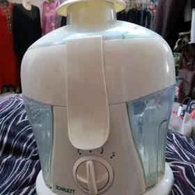 Соковыжималка "Scarlett"