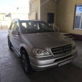 Mercedes-Benz ML350 2001