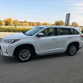 Toyota Highlander 2016