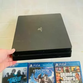 PlayStation 4 Slim