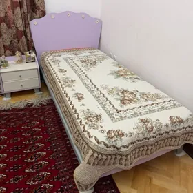 кровать односпальная