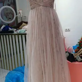 Платье вечернее