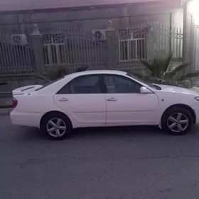 Toyota Camry 2004