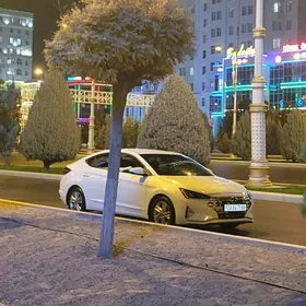 Hyundai Elantra 2020