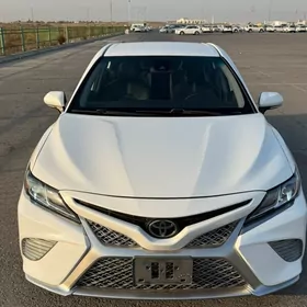 Toyota Camry 2020