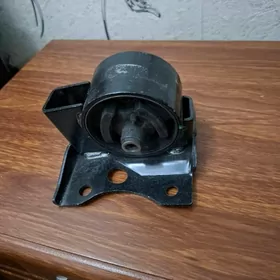 Моторная подушка Ниссан.