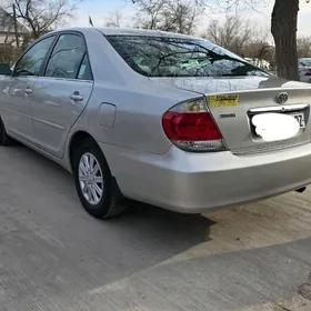 Toyota Camry 2005