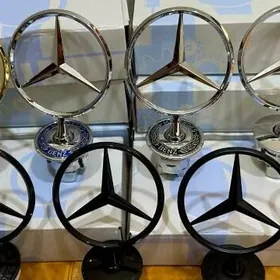 Mercedes kapot znacok