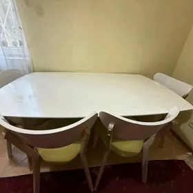 стол обеденный и стулья