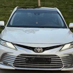 Toyota Camry 2020