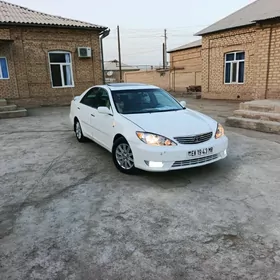 Toyota Camry 2004
