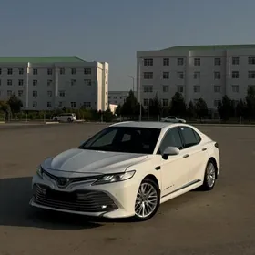 Toyota Camry 2018
