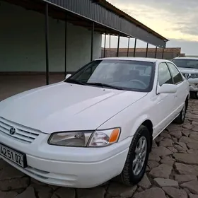 Toyota Camry 1999