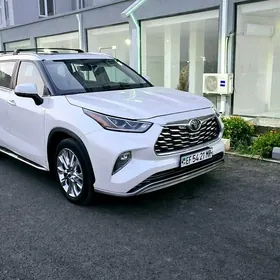 Toyota Highlander 2023
