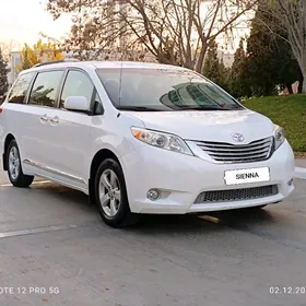 Toyota Sienna 2013