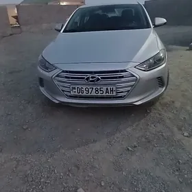 Hyundai Elantra 2018