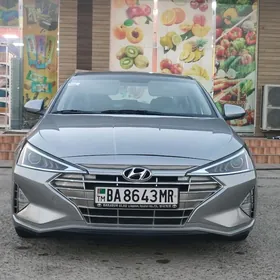 Hyundai Elantra 2020