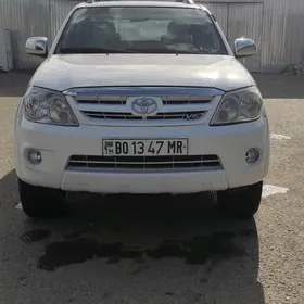 Toyota Fortuner 2006