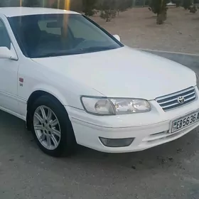 Toyota Camry 2001