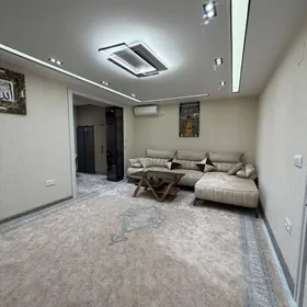 5 мкр 3 комнаты 2 этаж