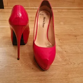 Женские туфли