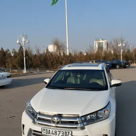 Toyota Highlander 2018