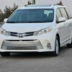 Toyota Sienna 2017