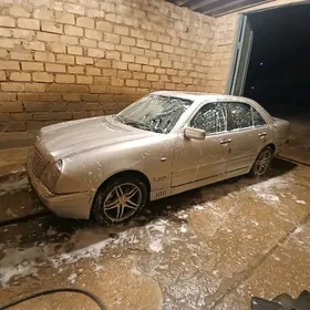 Mercedes-Benz E320 1997