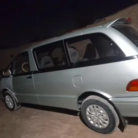 Toyota Previa 1993
