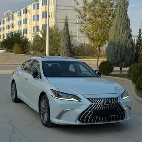 Lexus ES 350 2022