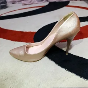 женские туфли на каблуках