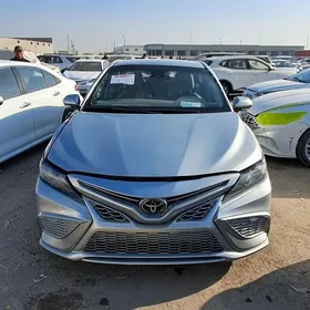 Toyota Camry 2022