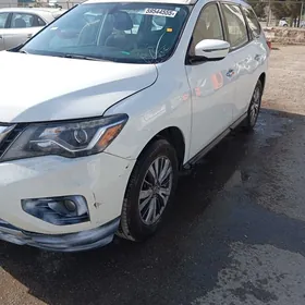 Nissan Pathfinder 2020