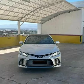 Toyota Camry 2022