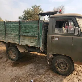 UAZ Profi 1996