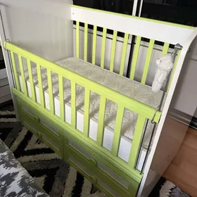 детская кроватка