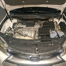 Toyota Camry 2016