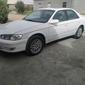 Toyota Camry 2000