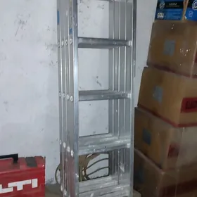 Lestnisa Стремянка merdiwan