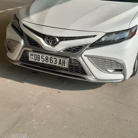 Toyota Camry 2022