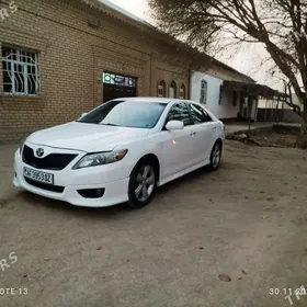 Toyota Camry 2011